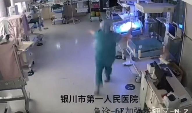生后续来了！网友表示：这嘉奖是不是低了凯发app网站地震中高中生背起同学逃(图7)